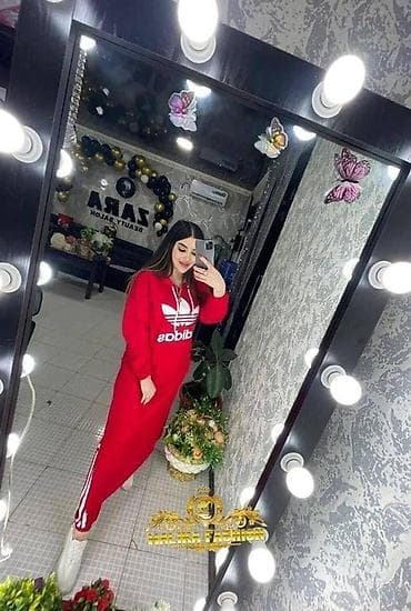 тедди толстовка: Спортивное платье-худи с логотипом Adidas (стиль Trefoil) - Свободный — 1