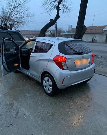 рено твизи: Chevrolet Spark: 2016 г., 1 л, Ручные, Бензин, Хэтчбэк — 4