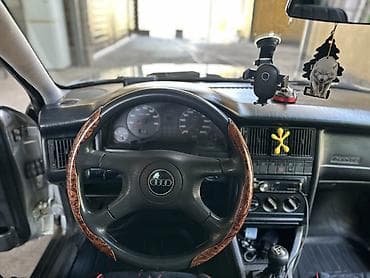 с4 2 3: Audi 80: 1991 г., 2 л, Механика, Бензин, Седан — 9