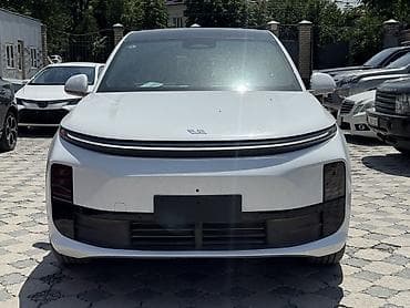 byd e9: Lixiang L6: 2024 г., 1.5 л, Вариатор, Гибрид, Кроссовер — 1