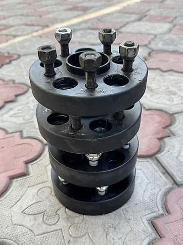 расширители колес: Проставки 5х100 4шт (комплект) в отличном состоянии, добавляет вид — 1