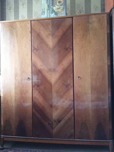 купить шифоньер недорого: Продаю Шкаф Шифоньер Трехстворчатый Винтах цена 5000 сом Самовывоз — 2