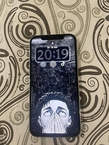 redmi note 6: Apple iPhone Pro, серебристого цвета. Смартфон с плоскими гранями — 2