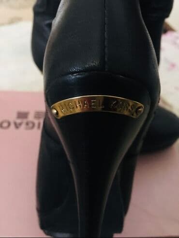 Ботинки и ботильоны: Ботинки, 35.5, 4F, Б/у, цвет - Черный, Самовывоз — 2