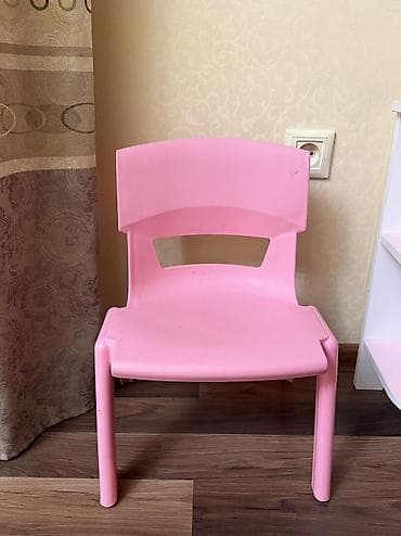 Детский стул из прочного пластика, розовый цвет. - Размер — 1