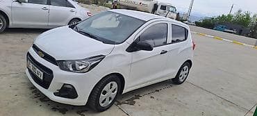 Транспорт: Chevrolet Spark: 2017 г., 1 л, Автомат, Бензин, Хетчбек — 2