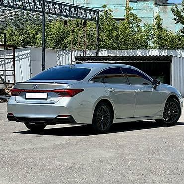 prius plus: Toyota Avalon: 2019 г., 2.5 л, Вариатор, Гибрид, Седан — 4