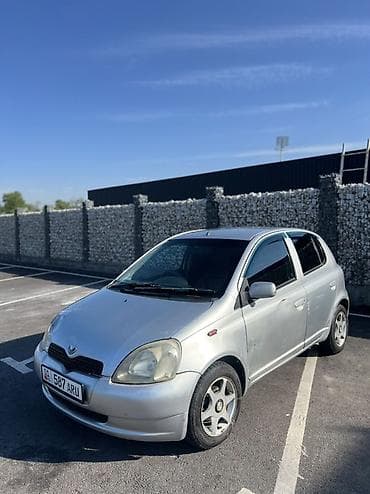 Toyota Vitz: 2000 г., 1 л, Автомат, Бензин, Хетчбек