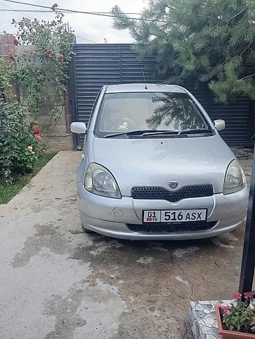 Toyota Vitz: 2001 г., 1 л, Автомат, Бензин, Хетчбек — 2