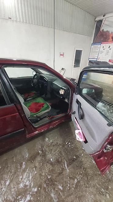 Volkswagen: Volkswagen Passat: 1992 г., 1.8 л, Механика, Газ, Седан — 5