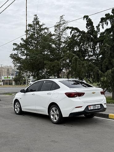 chevrolet epica: Chevrolet Onix: 2021 г., 1 л, Вариатор, Седан — 4