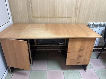 стол офисный с тумбой: Компьютерный стол, Б/у, С полками — 1