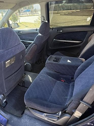 honda stream 2: Honda Stream: 2001 г., 2 л, Автомат, Бензин, Минивэн — 6