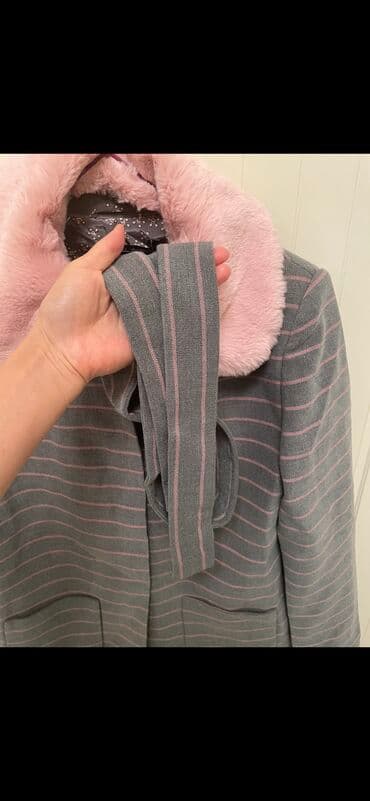 итальянское пальто: Пиджак или мини пальто новое Италия. Размер S или М. Брала за 7000 — 1