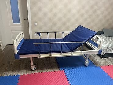 Медтовары: Функциональная медицинская кровать на колесах с механической — 2