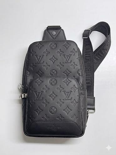 Барсетки: Мужская барсетка Louis Vuitton
Очень удобная и вместительная — 1