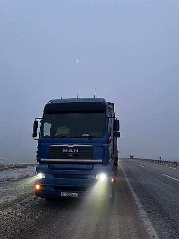 b class: Тягач, MAN, Тентованный — 3