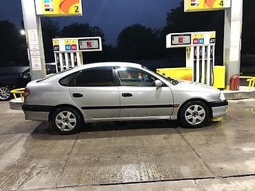 авенсим: Toyota Avensis: 2001 г., 1.8 л, Механика, Бензин, Хэтчбэк — 1
