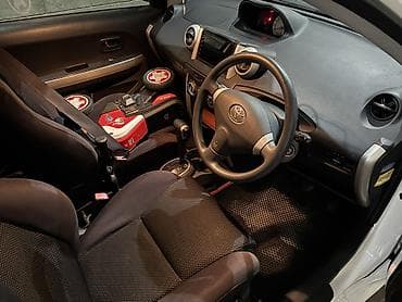 Toyota Ist: 2003 г., Автомат, Бензин, Хэтчбэк — 5