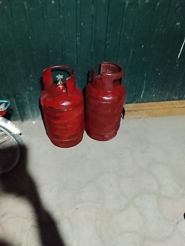 Баллончики для сжиженного газа (пропан-бутан), металлические, красные