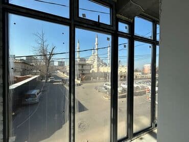 контейнер рынок дордой: Сдаю Магазин, Отдельностоящий магазин, 150 м² Не действующий, Без оборудования, Без ремонта, Вода, Канализация, Отопление, 1 линия — 6