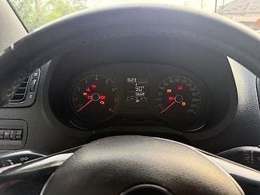 фоль: Volkswagen Polo: 2016 г., 1.6 л, Механика, Бензин, Седан — 10