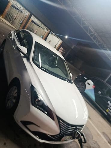 Продажа авто: Седан Чанган ЕАДО белый цвет, 4 двери. ш Основные особенности: - — 7