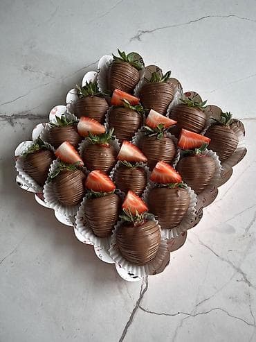 калиброванная черешня: Клубника В розницу — 3