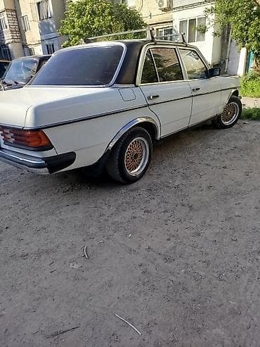 5 114 r17: Mercedes-Benz W123: 1980 г., 2.3 л, Механика, Дизель, Седан — 5
