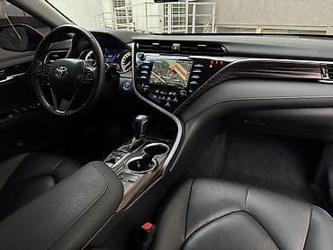 2017: Toyota Camry: 2017 г., Вариатор, Гибрид, Седан — 8