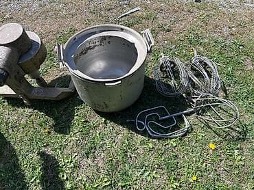 Универсальная планетарная смешивающе-взбивально-замешивающая машина