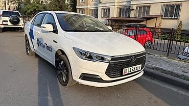 tesla 3: BYD Qin 2023 в аренду - всего 1800 сом в сутки. Депозит 10000 сом и — 1