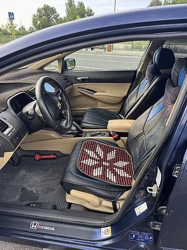 малибу гибрид: Honda Civic: 2008 г., 1.3 л, Вариатор, Гибрид — 8