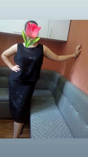 брендовые вещи оригинал: Продам Платья-костюмы-двойки. Юбки на шёлковых подкладках. Каждая — 3