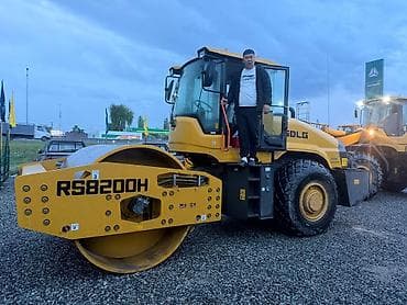 компрессор беркут: Дорожный виброкаток SDLG RS8200H - Тип: грунтовый/универсальный каток — 3