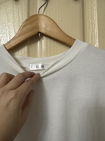 одежда бишкек: Новые кофточки размер М-Л 
Красная -400, белая 500 — 2