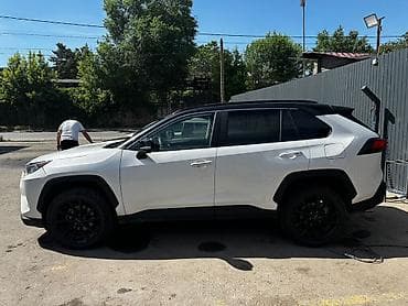 Toyota RAV4: 2019 г., 2.5 л, Автомат, Бензин, Кроссовер