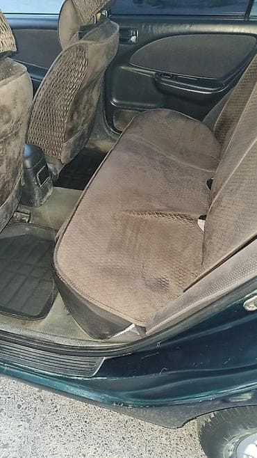 Toyota Avensis: 2000 г., 2 л, Механика, Бензин, Седан — 9