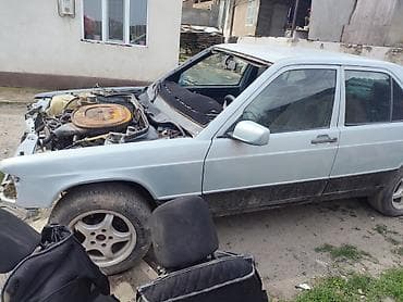 v class: Mercedes-Benz 190: 1986 г., 2 л, Механика, Бензин, Седан — 2