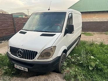 бампера 210: Легкий грузовик, Mercedes-Benz, Дубль, 3 т, Б/у — 1