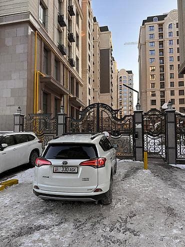 camry 2018: Toyota RAV4: 2018 г., 2.5 л, Вариатор, Гибрид, Кроссовер — 4