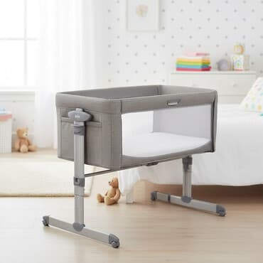 Продается манеж от бренда Joie (кроватка-люлька). Состояние отличное