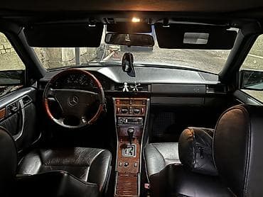 mers e124: Mercedes-Benz W124: 1993 г., 2.8 л, Автомат, Бензин, Седан — 6