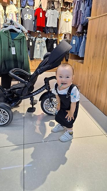 коляска зонтик: Детский трёхколёсный велосипед-коляска Bentley - Тип: 2‑в‑1 — 2