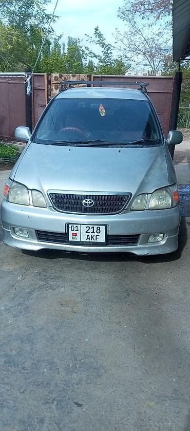 Toyota Gaia: 2001 г., Минивэн