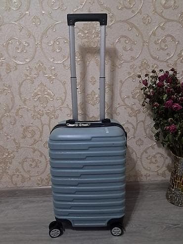 Сумкалар: Чемодан, Материалы: Желим, Кичинекей (40 л чейин), 360°га айлануучу дөңгөлөктөр — 1
