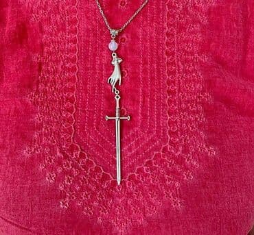 мечит: Ожерелье О эффектное серебристое колье с оригинальным кулоном в виде — 4