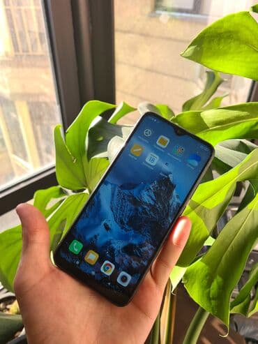 бюджетный: Redmi, Redmi Note 8, Б/у, 64 ГБ, цвет - Черный, 2 SIM — 3