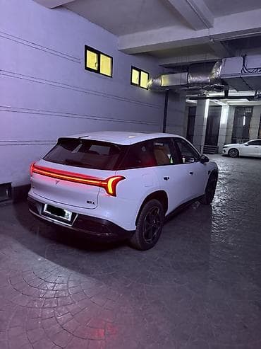 Voyah: Voyah : 2024 г., 1.5 л, Автомат, Электромобиль, Кроссовер — 5