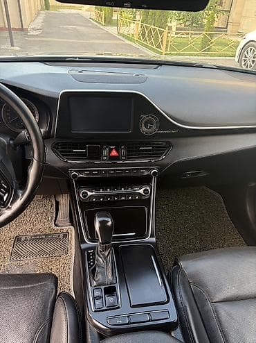грандеуо: Hyundai Grandeur: 2017 г., 3 л, Автомат, Бензин, Седан — 9